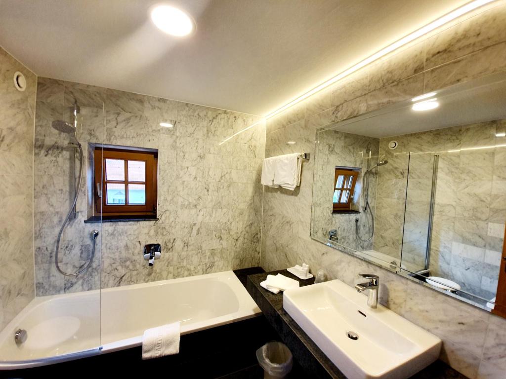 Landgasthof "Wilder Mann" - 9