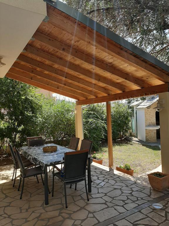 Vonkajšia záhrada v ubytovaní Kuća za odmor Lavanda