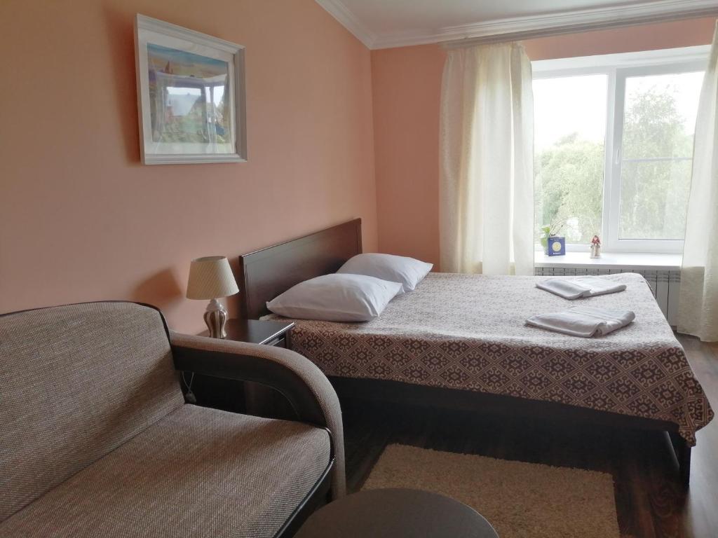 снять комнату в малоярославце. гостиница малоярославец маклино. комната в общежитии в калужской области. московская 57 общежитие. купить комнату в семейном общежитии в г малоярославец радищева 18.