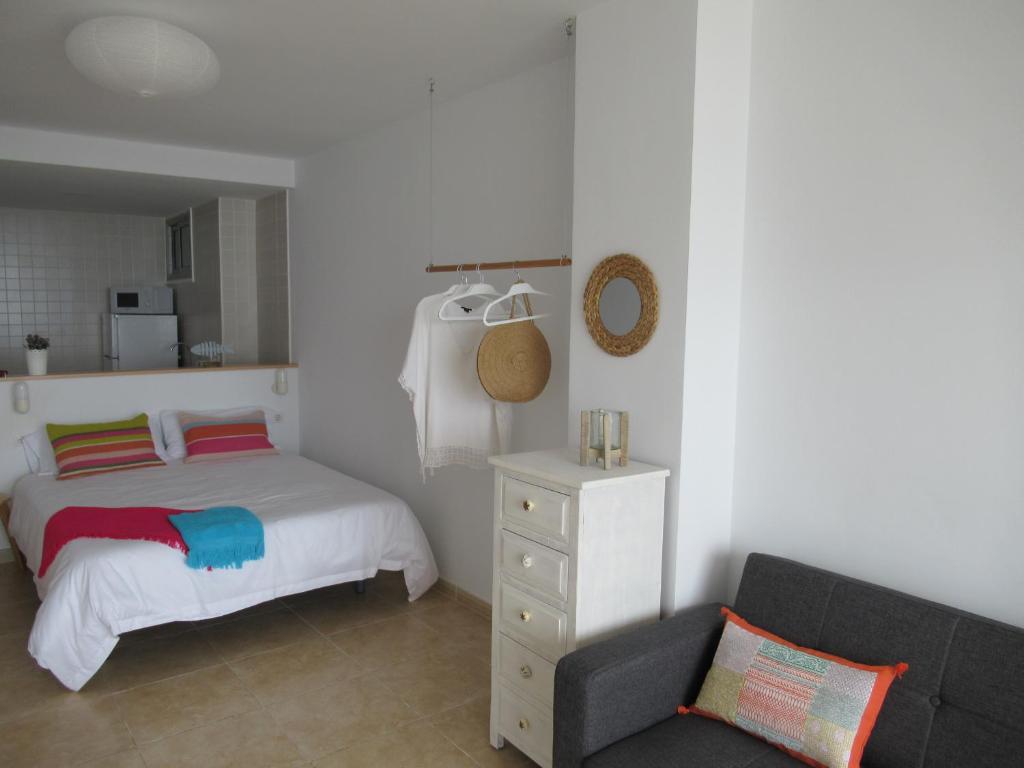 Voodi või voodid majutusasutuse Loft en playa Las Canteras-vista mar con wifi toas