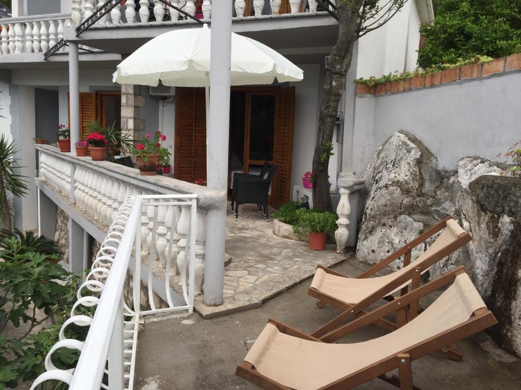 Apartments Lara - 18