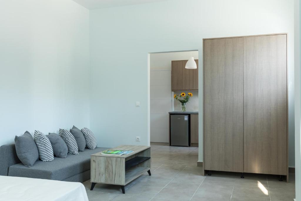 Postel nebo postele na pokoji v ubytování Local Hostel & Suites