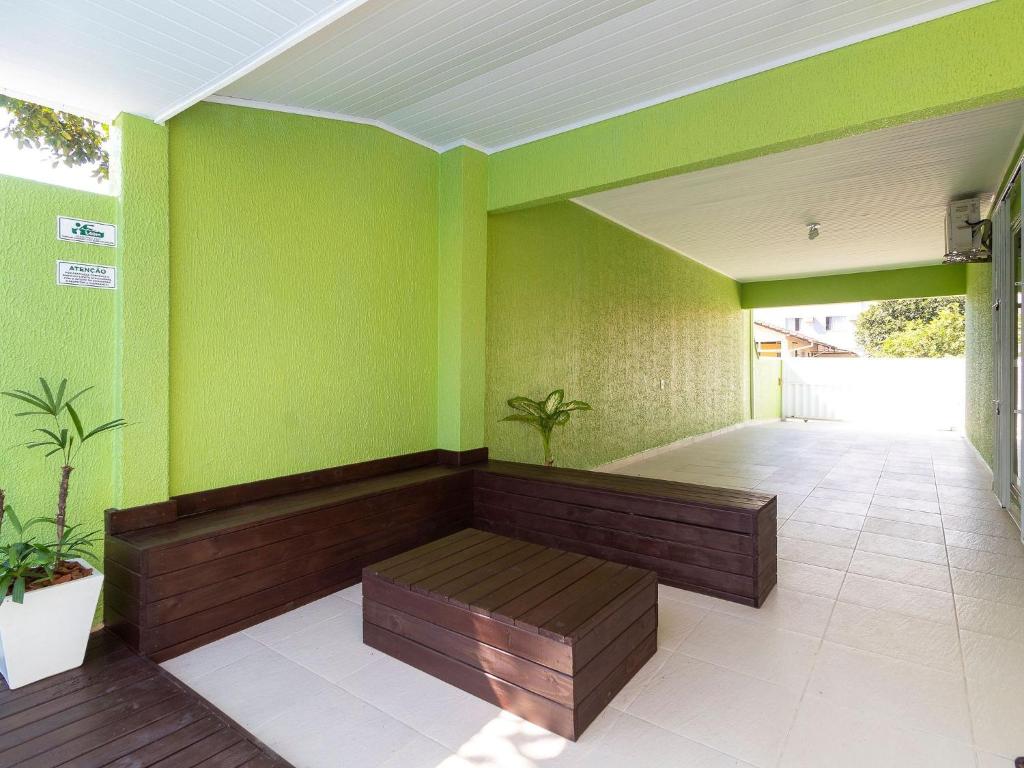  Aluguel Casa 4 quartos s/ 1 suíte Piscina Bombas/SC