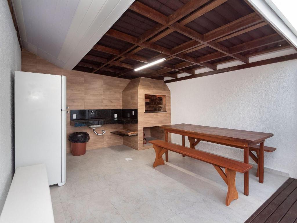  Aluguel Casa 4 quartos s/ 1 suíte Piscina Bombas/SC