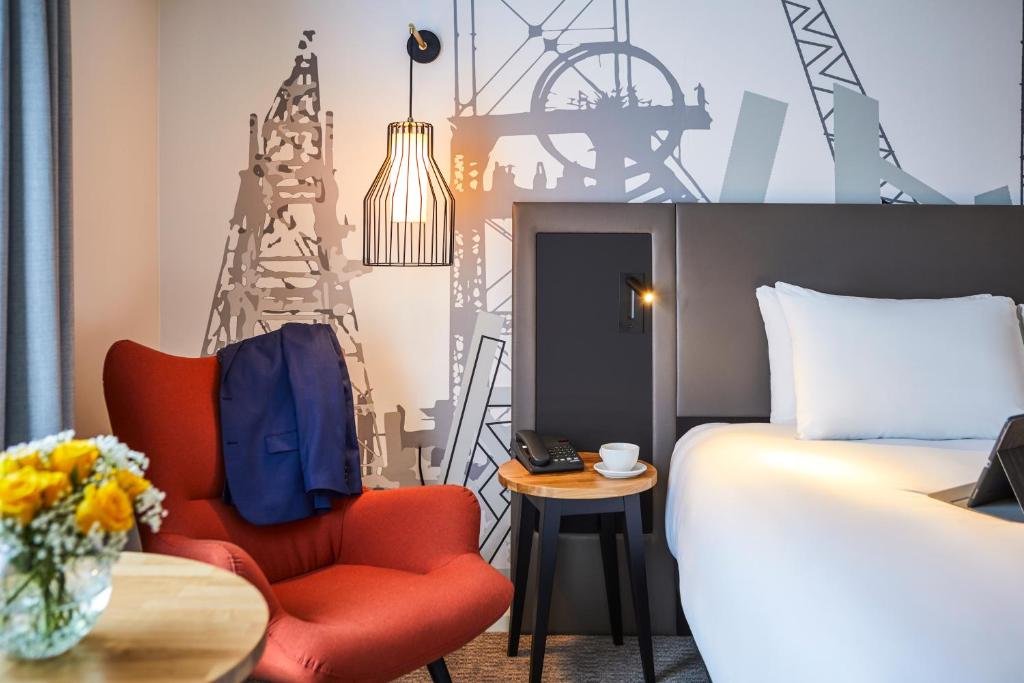 Mercure Cardiff North Hotel - 