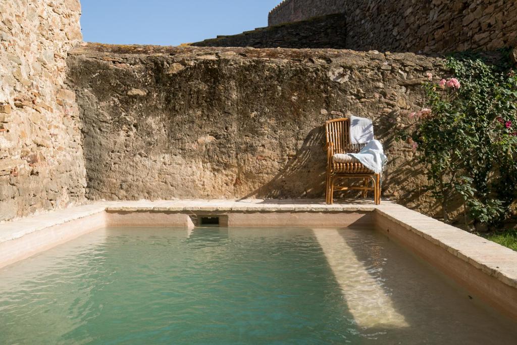 Booking.com: Ca LAgutzil, Casa Rural con piscina y jardín ...