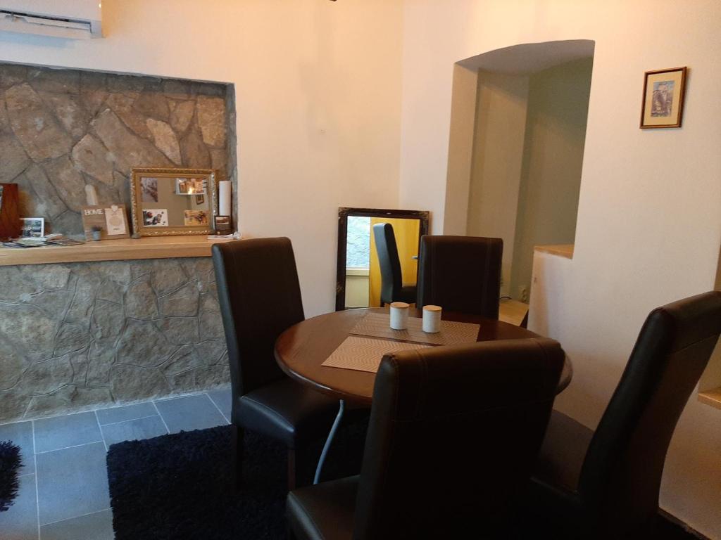 Apartment Citta Vecchia - Apartment - Ground Floor