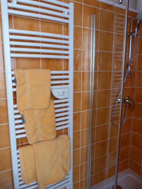 Koupelna v ubytování Chambres d'hôtes Logis Du Jerzual