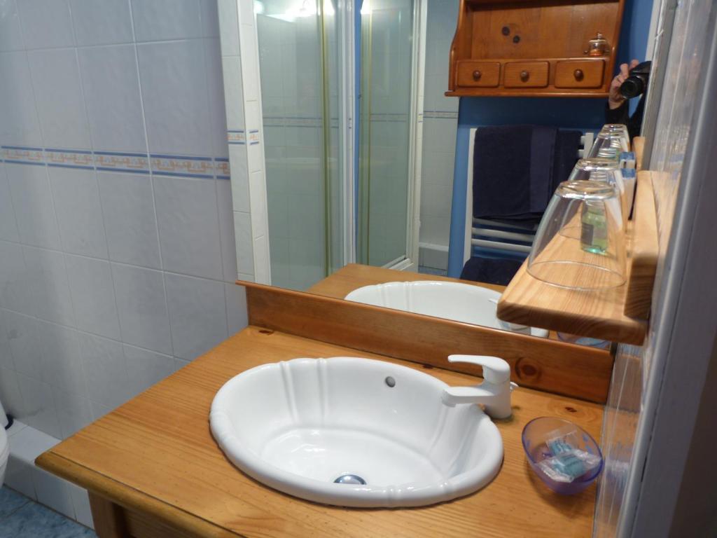 Koupelna v ubytování Chambres d'hôtes Logis Du Jerzual