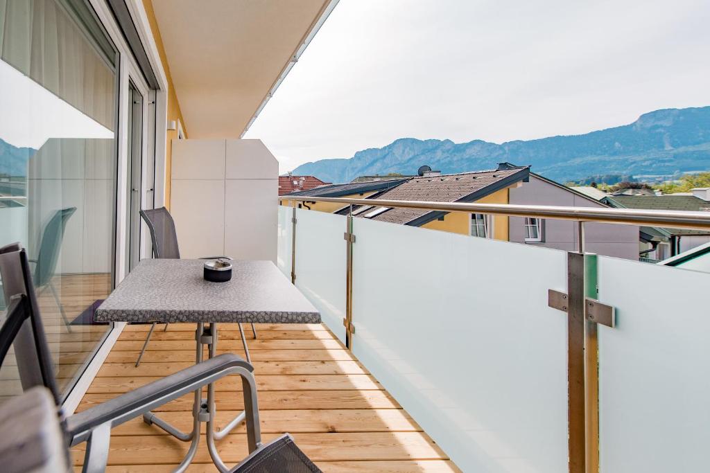 Nespecifikovaný výhled na hory nebo výhled na hory při pohledu z hotelu