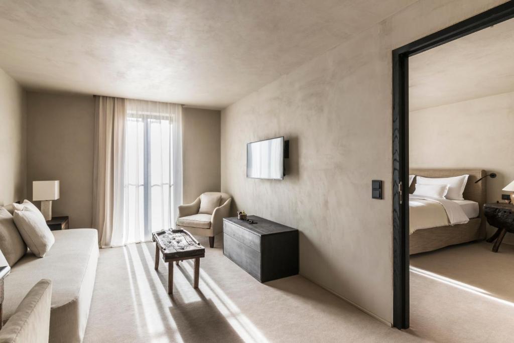 Hotel Bayerischer Hof - The Leading Hotels of the World - Deluxe Juniorsuite