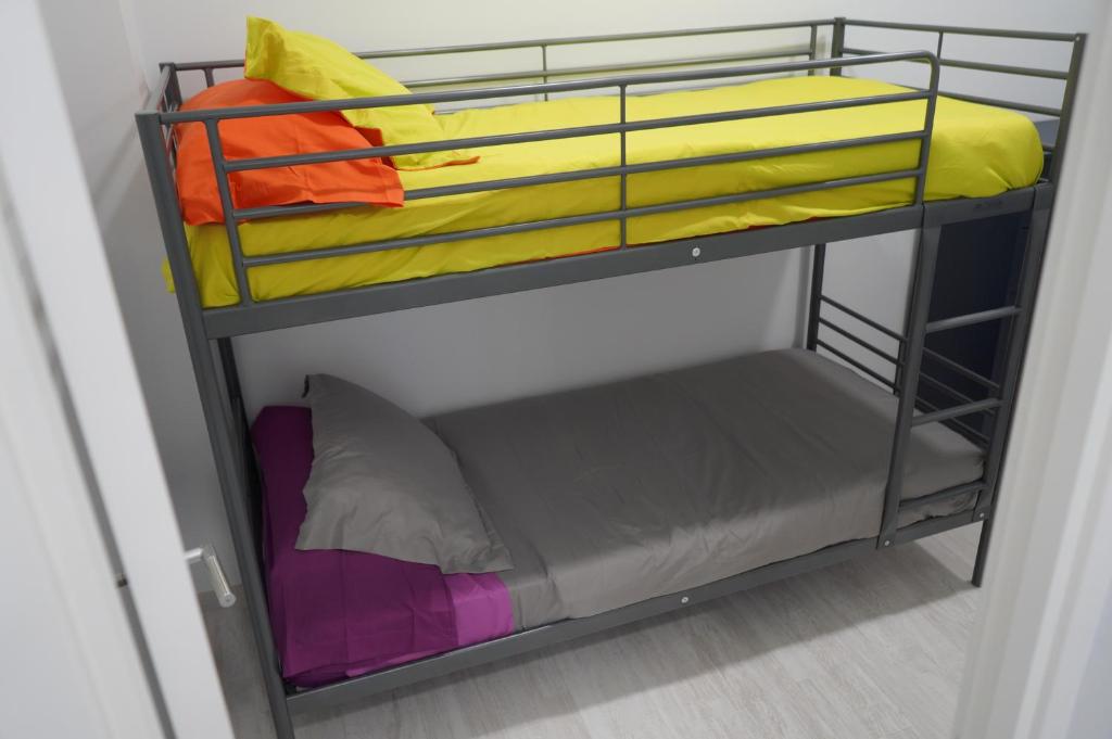 Palanda nebo palandy na pokoji v ubytování Coworking Studio