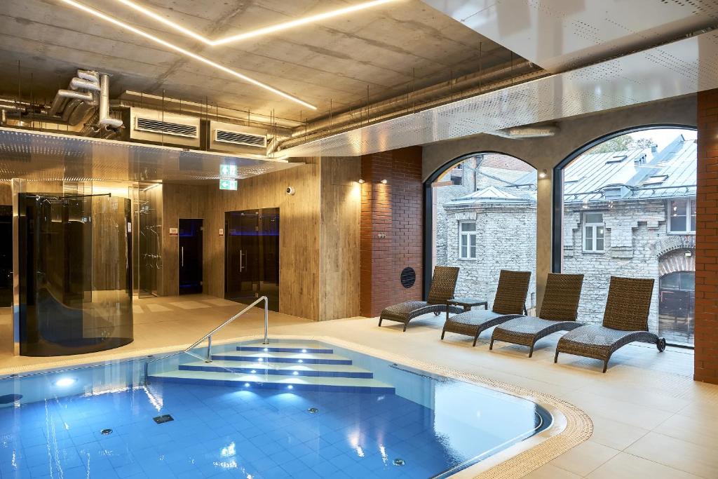 Bazén v ubytování Metropol Hotel nebo v jeho okolí