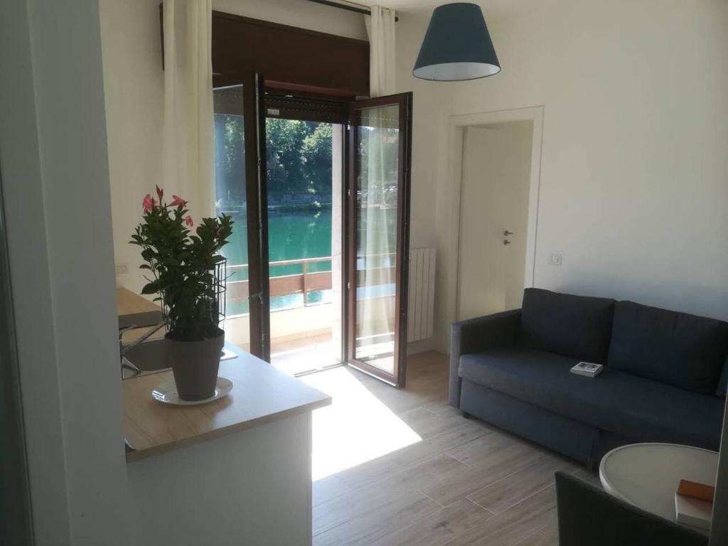 The House of the River - Housity