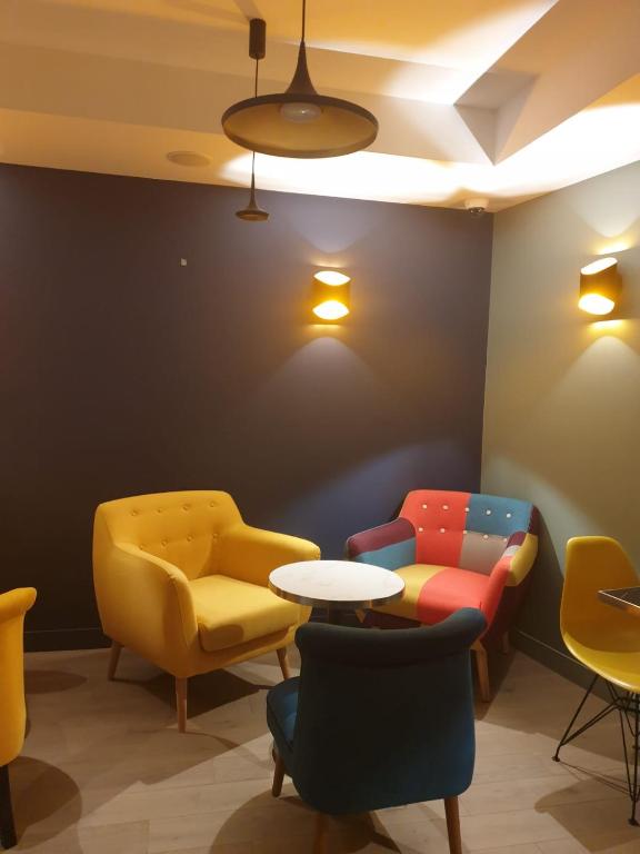 Panam Hotel PARIS GAMBETTA- Place Gambetta-Mairie du 20 emme - Resim 27