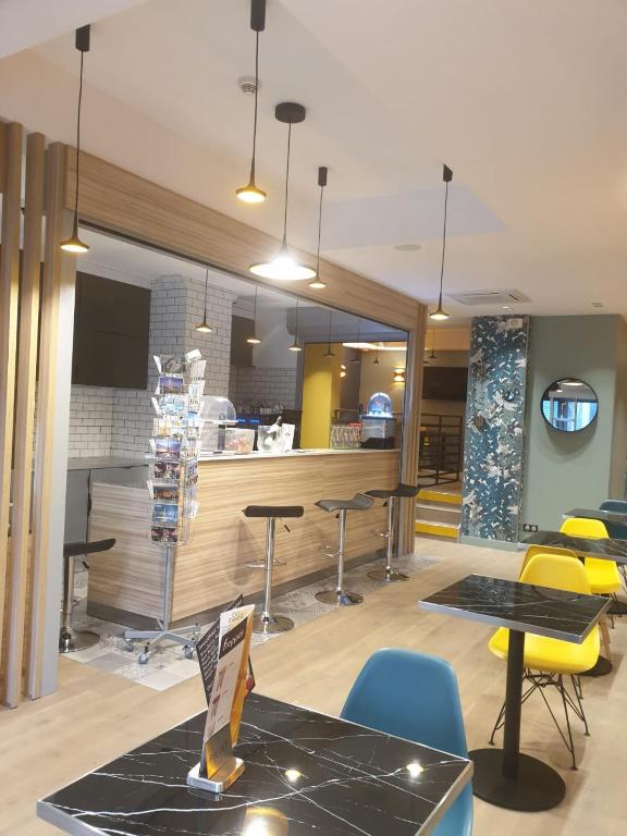 Panam Hotel PARIS GAMBETTA- Place Gambetta-Mairie du 20 emme - Resim 29