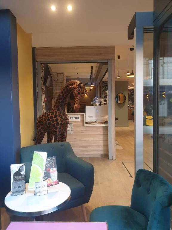 Panam Hotel PARIS GAMBETTA- Place Gambetta-Mairie du 20 emme - Resim 32