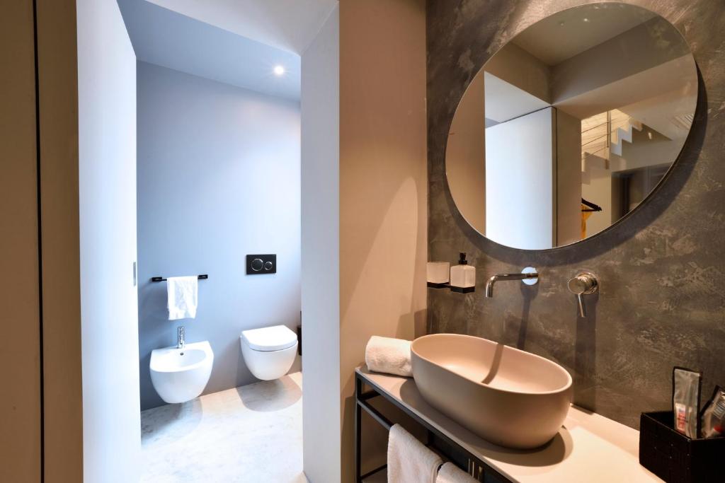 Boutique Hotel de la Villeにあるバスルーム