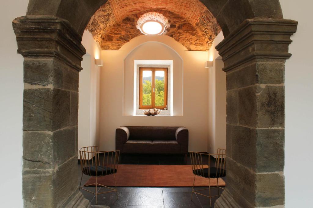 Uma rea de estar em Convento Da Serta Hotel
