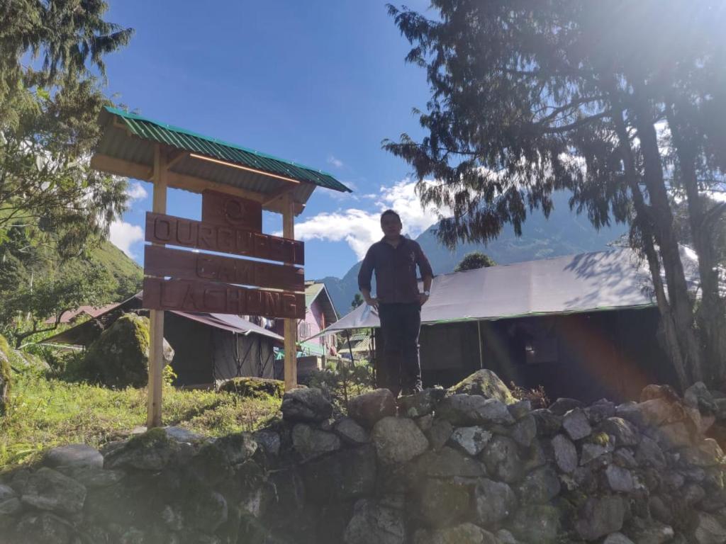 Zahrada ubytování Ourguest Camp Lachung