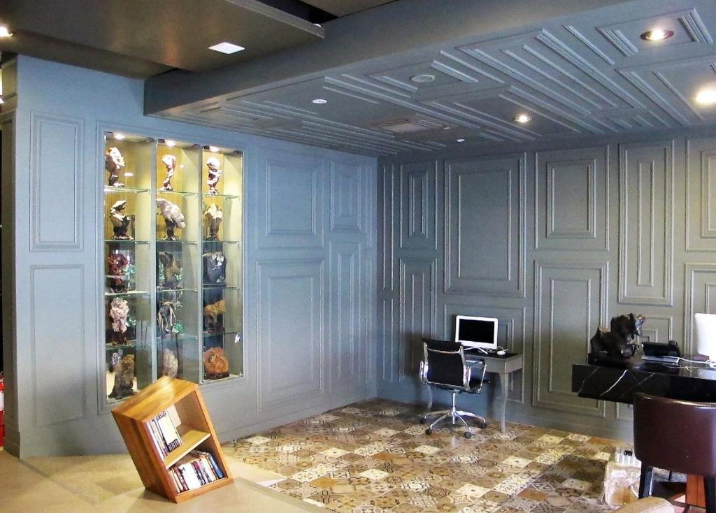 TV a/nebo společenská místnost v ubytování Bedrock Hotel Ipoh