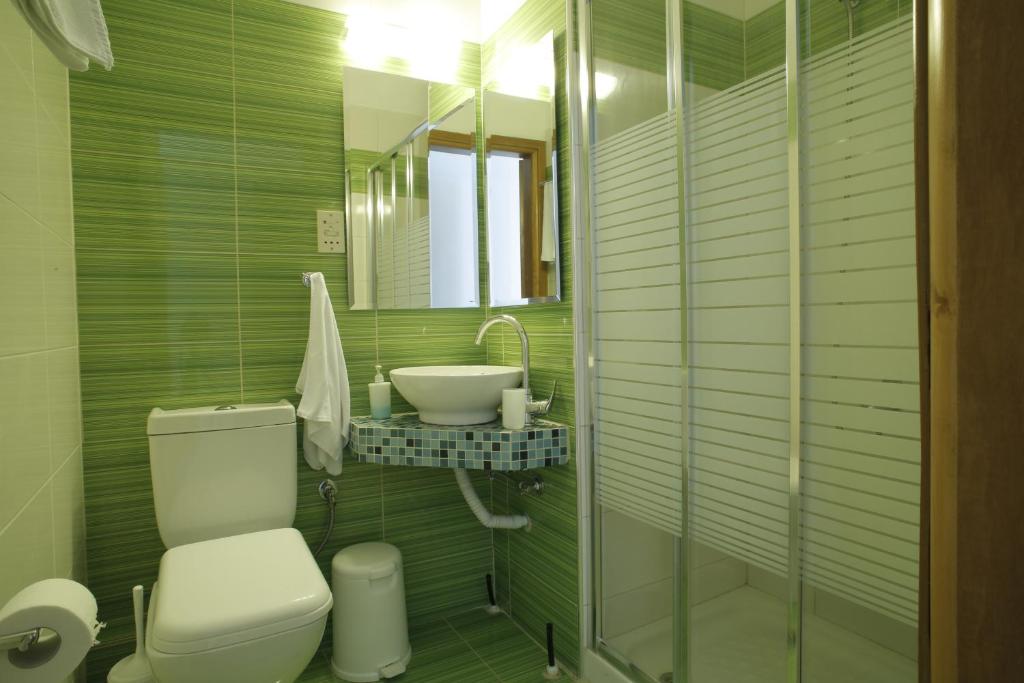 Stratos Hotel 