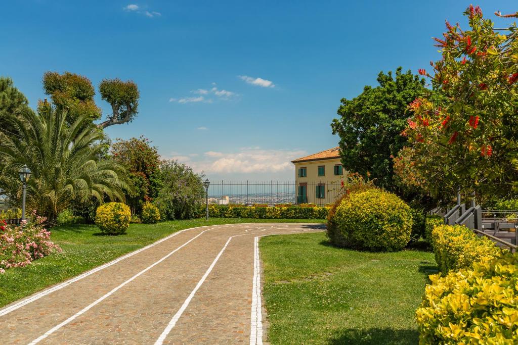 Culture Hotel Villa Capodimonte - Resim 23