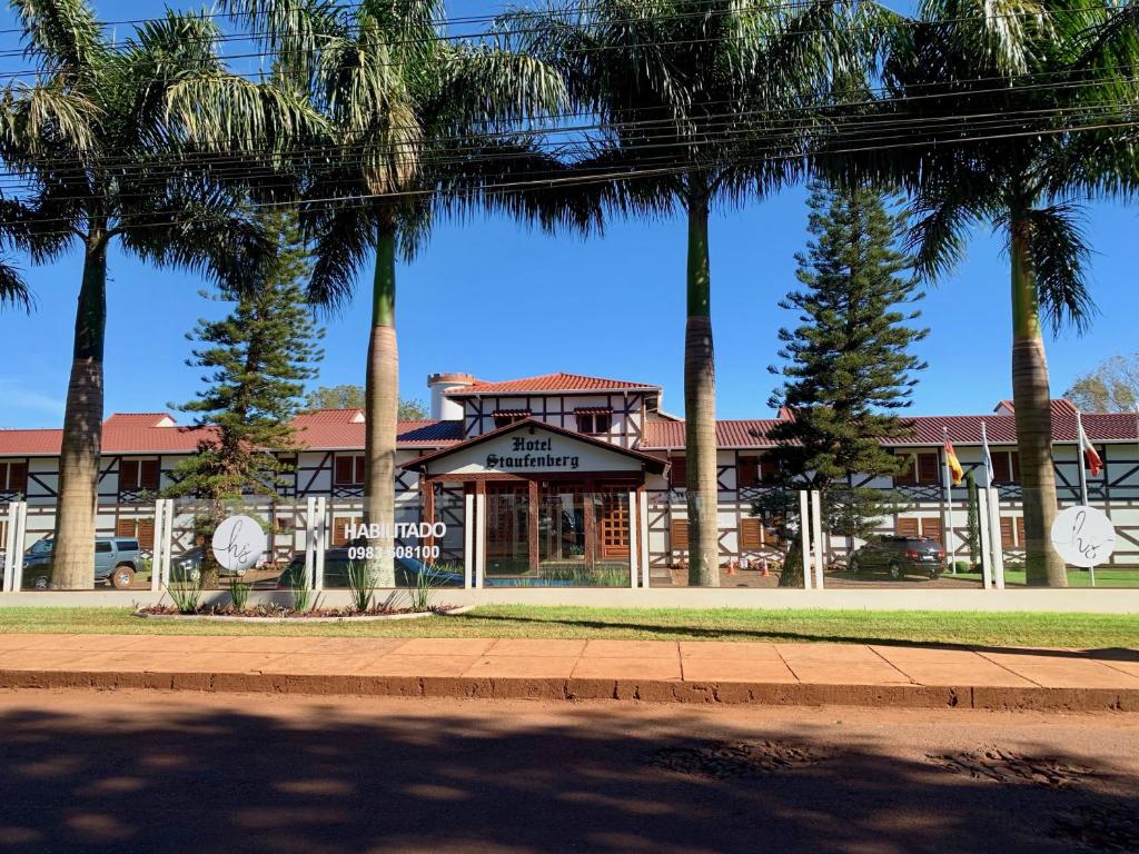 El edificio en el que está el hotel