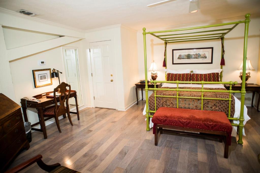 Fairview Inn photo