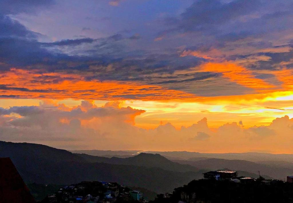 Gallery image of Vacation House in Baguio with Amazing Sunset Views in Baguio