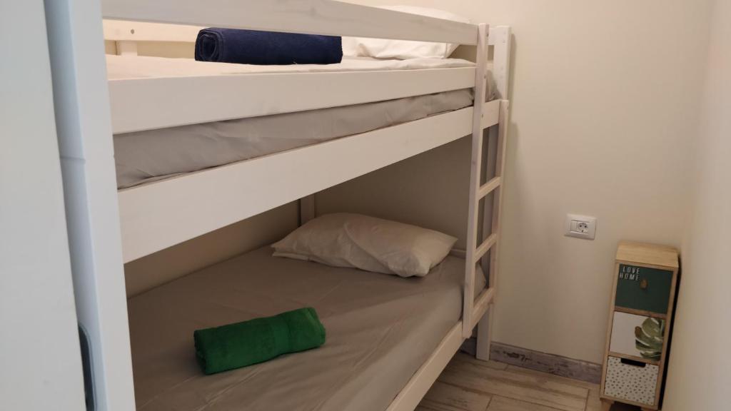 Postel nebo postele na pokoji v ubytování New Deluxe Stunned Seaview 2 bed Apt