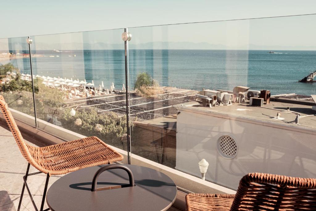 More Meni City Beach Rhodes - 12