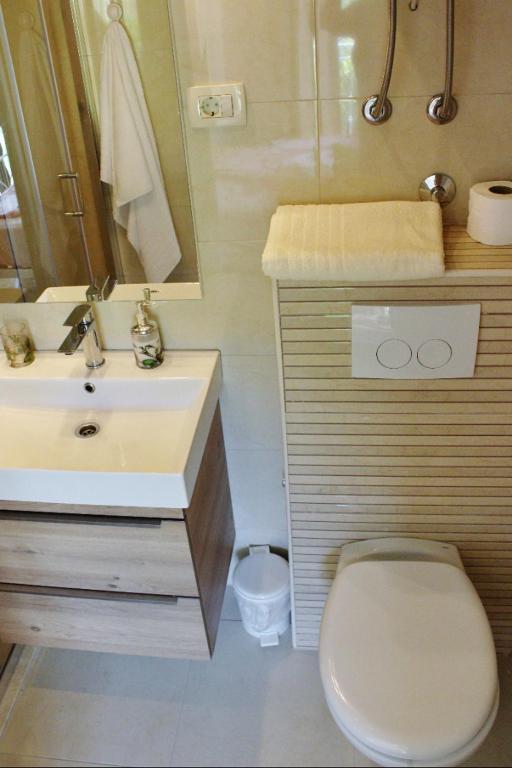 Koupelna v ubytování Rooms Marana