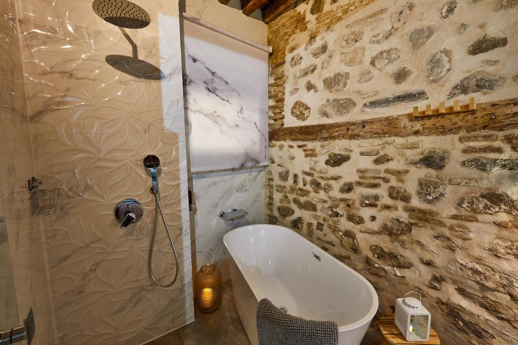 Un baño de Lofts amantes de Toledo -LOFT COBERTIZO
