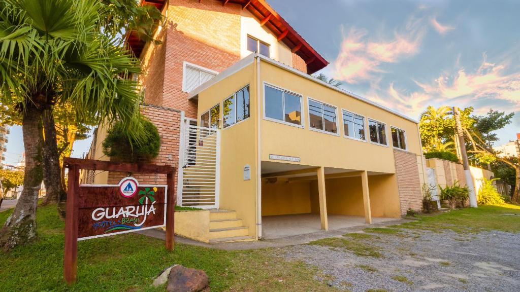  Guarujá Hostel