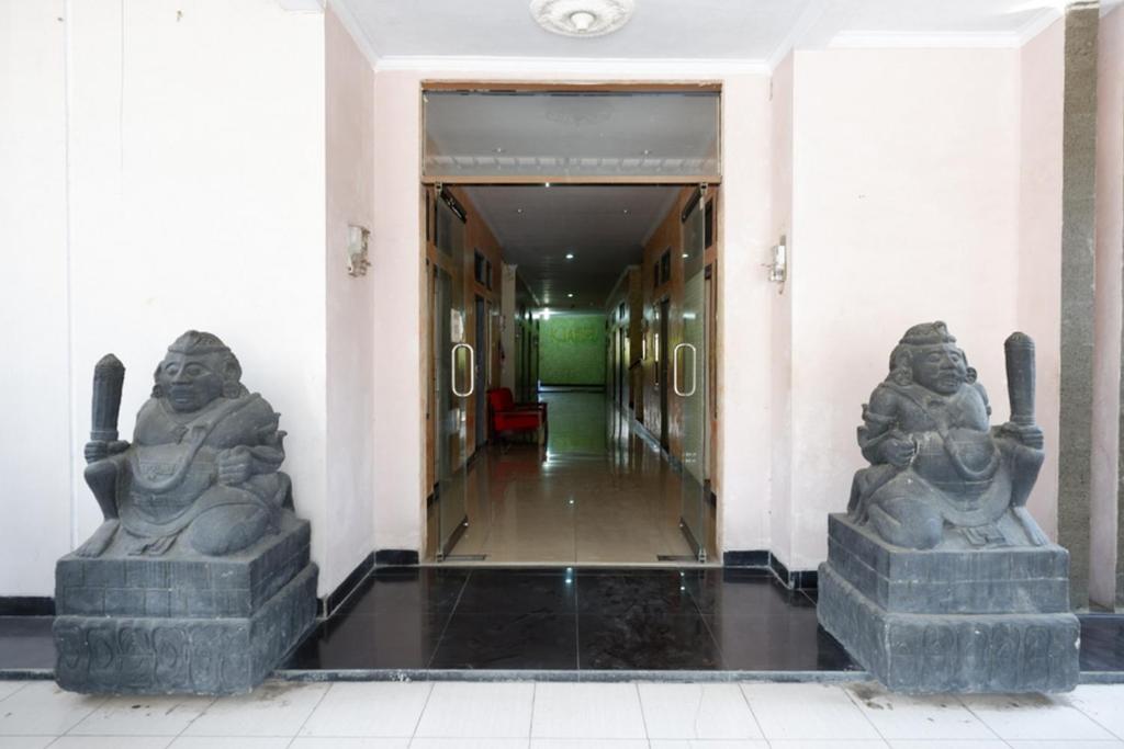 Fotografie z fotogalerie ubytování RedDoorz near GOR Wisanggeni v destinaci Tegal