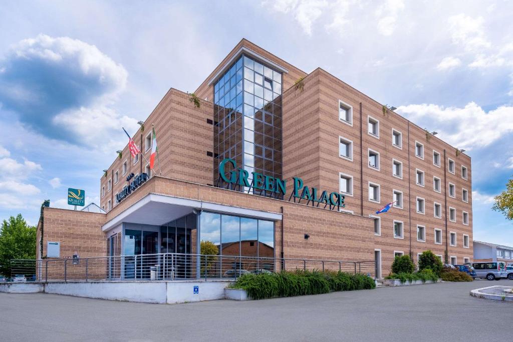Budova, kde se hotel nachází