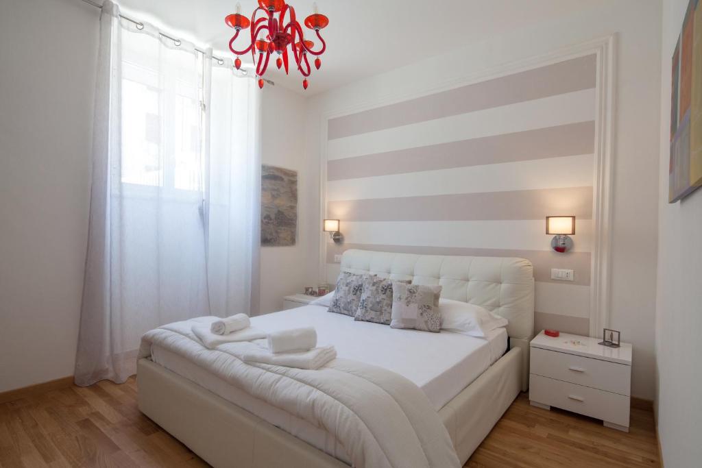 A bed or beds in a room at LEO'S HOME