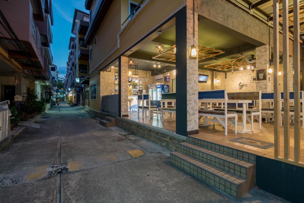 Amarin Hotel Patong - Resim 5