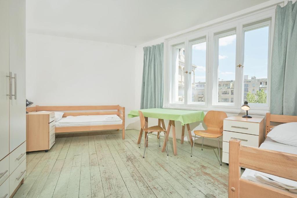 Hostel Mikoláše Alše - Resim 21