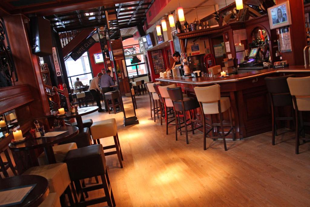 Lounge nebo bar v ubytování Dublin Citi Hotel of Temple Bar
