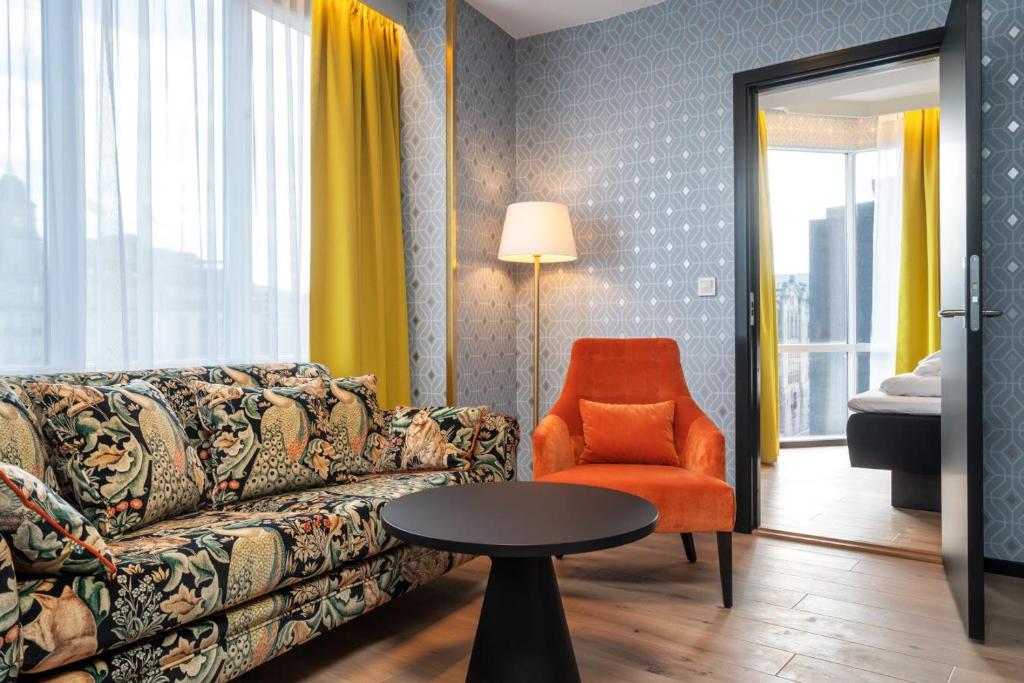 Posezení v ubytování Thon Hotel Cecil