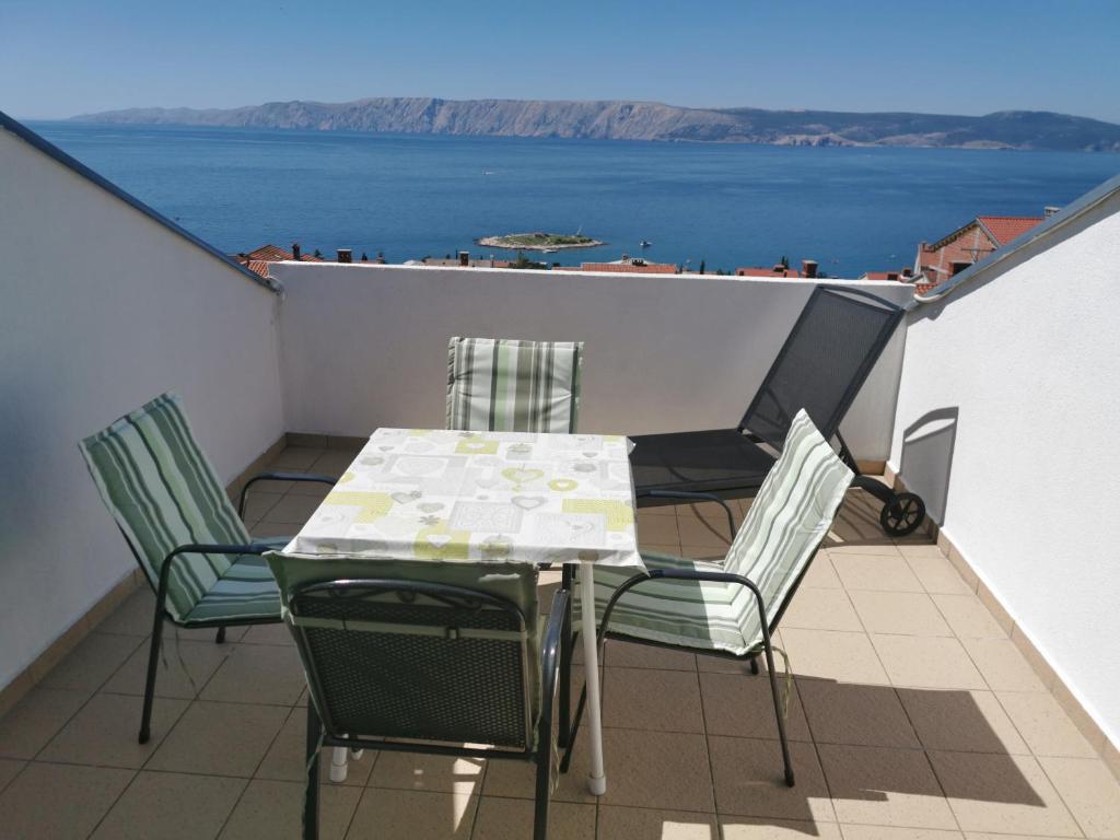 En balkon eller terrasse på Villa Clara apartments Kvarner