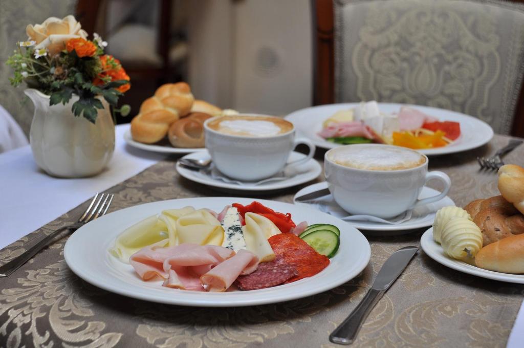 Jedzenie w hotelu lub w pobliżu