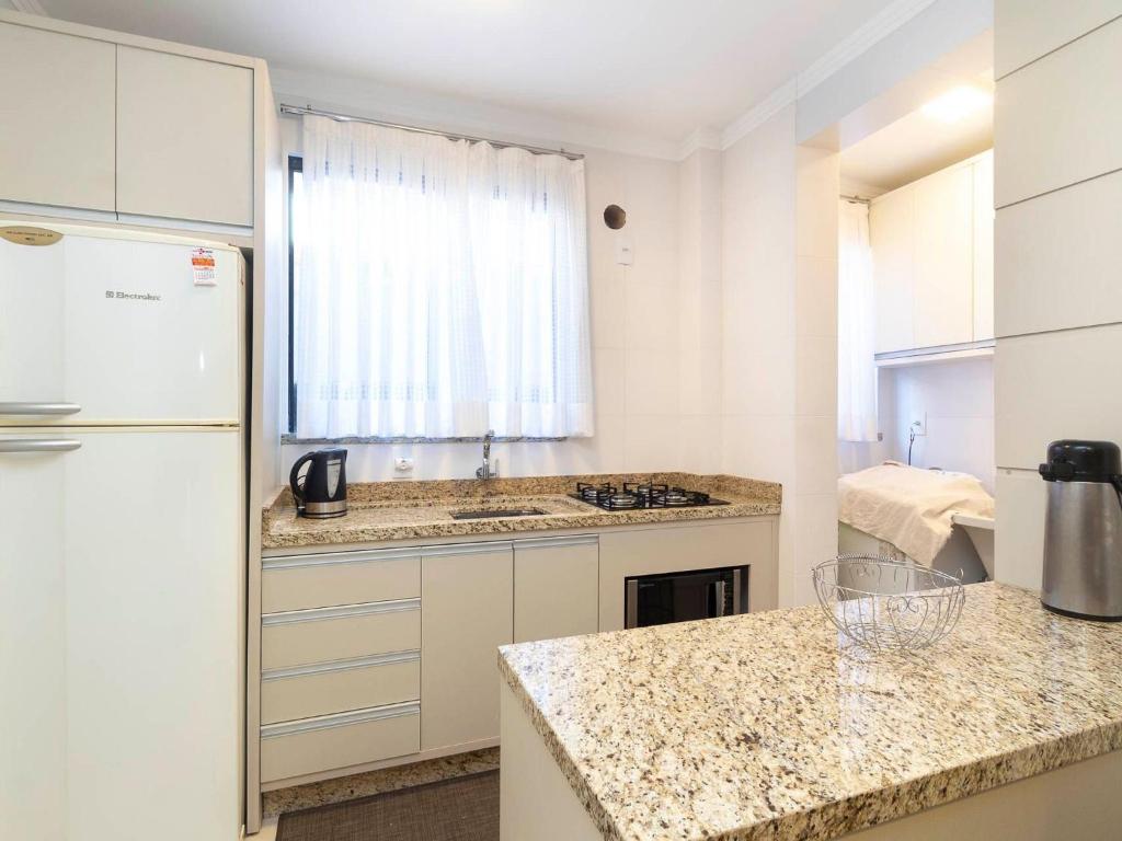  Aluguel Apartamento 2 quartos sendo 1 suíte Itapema/SC