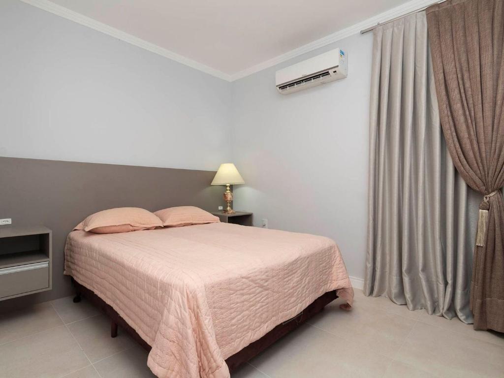  Aluguel Apartamento 2 quartos sendo 1 suíte Itapema/SC