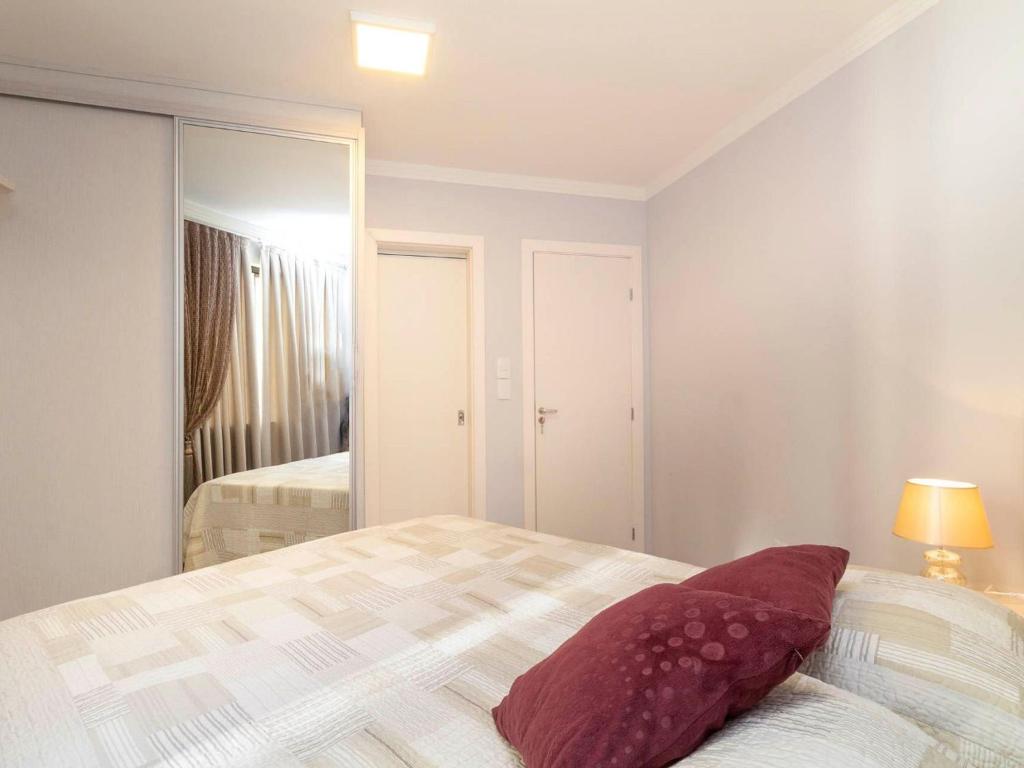  Aluguel Apartamento 2 quartos sendo 1 suíte Itapema/SC