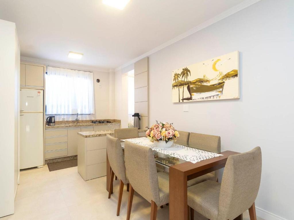  Aluguel Apartamento 2 quartos sendo 1 suíte Itapema/SC