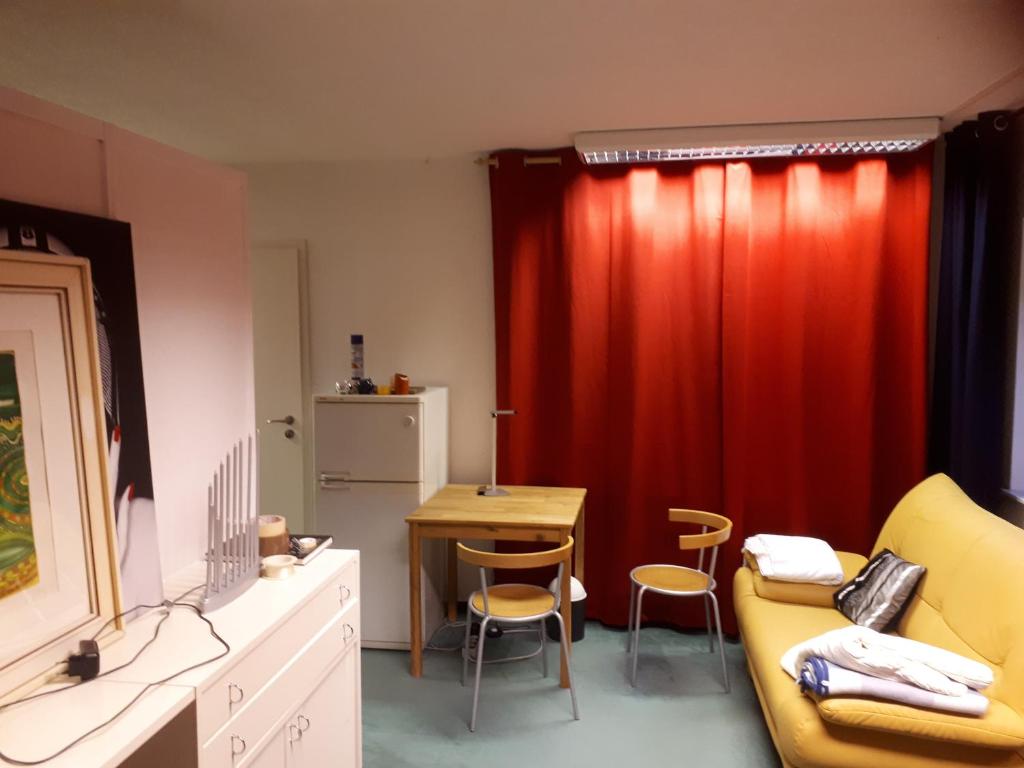 4you - Wohnung Mit Einem Schlafzimmer