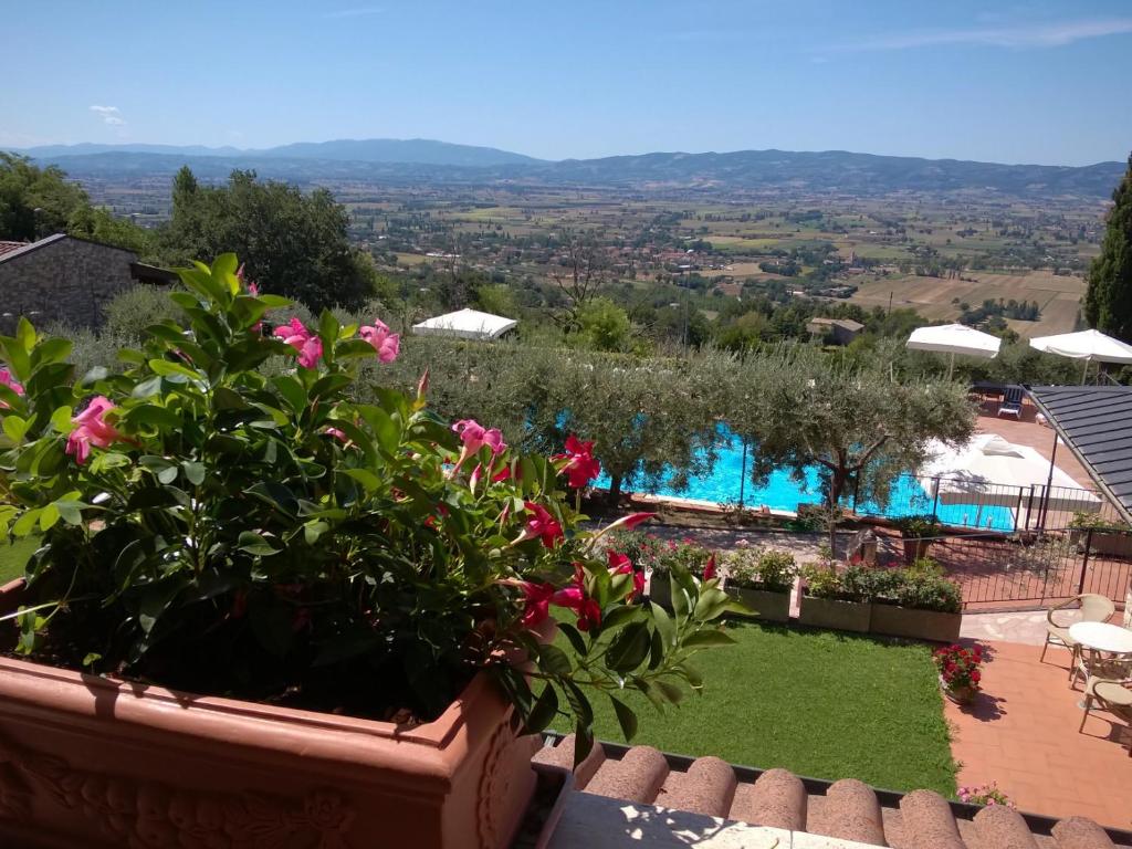 Bazén v ubytování Hotel La Terrazza RESTAURANT & SPA nebo v jeho okolí